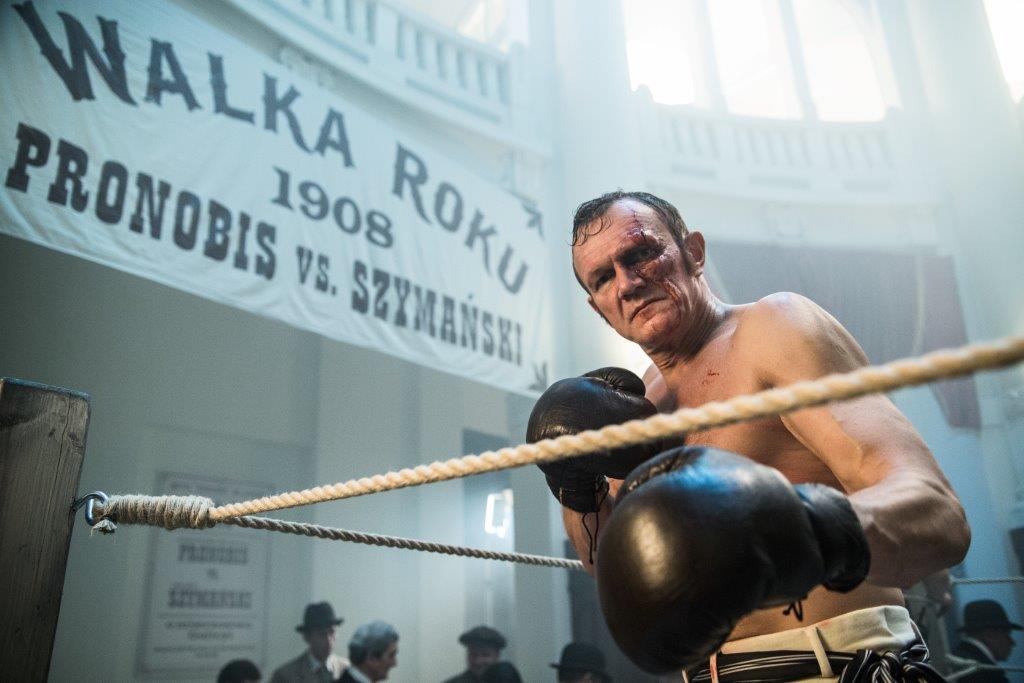 "Belle Epoque": Cezary Pazura (Wiktor Pronobis)